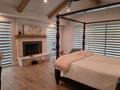 Modern Vision Banded Shades at Colonial Oaks in Fair Oaks Ranch, TX